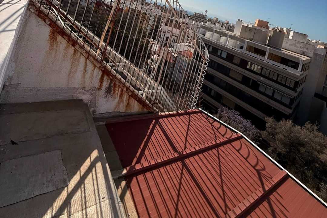 Rehabilitación De Muro Y Retirada De Reja.
